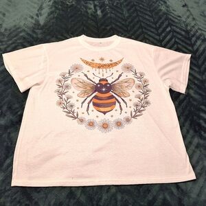 Women White T-shirt. Size XL. Bees stamp. New condition.